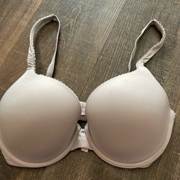 Victoria's Secret Other - Victoria’s Secret Bra 34DD perfect shape style Body by victoria secret Lavender